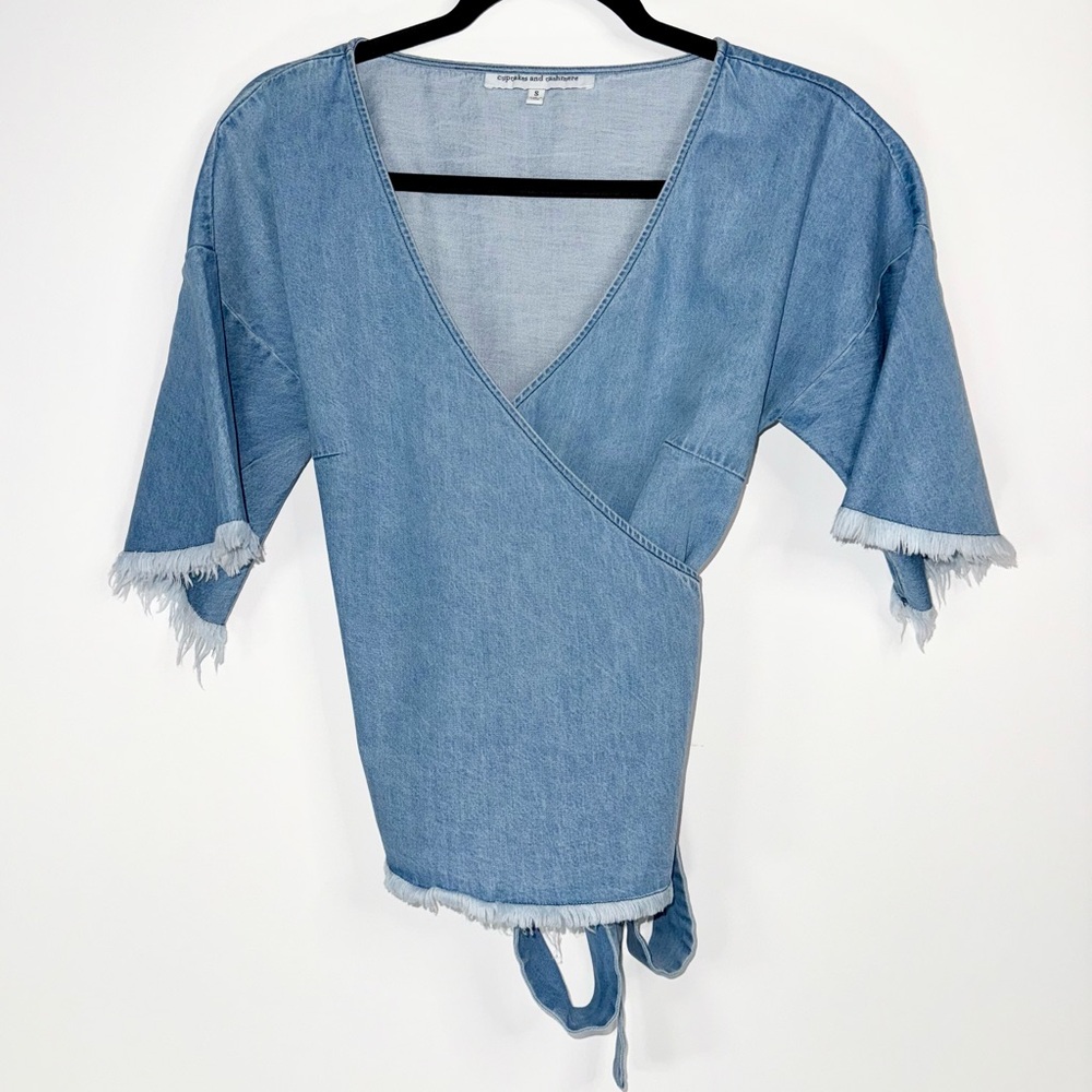 Cupcakes and Cashmere Petunia Chambray Women's Blouse - Small